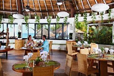 هتل Select Club At Sandos Caracol All Inclusive   Adults Only Area
