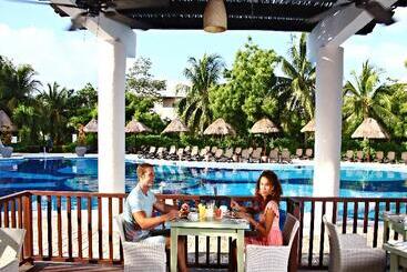 هتل Select Club At Sandos Caracol All Inclusive   Adults Only Area