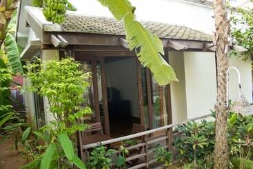 هتل Sasitara Residence