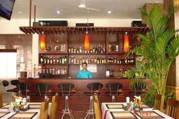 هتل Sm Resort Phuket