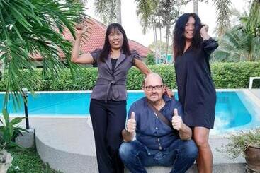 酒店 D&k Smiley Phuket Resort
