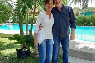 酒店 D&k Smiley Phuket Resort