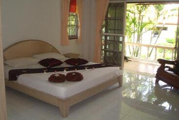 酒店 D&k Smiley Phuket Resort