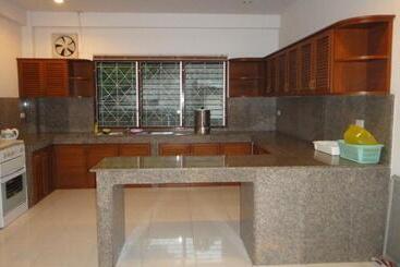 酒店 D&k Smiley Phuket Resort