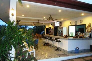 酒店 D&k Smiley Phuket Resort