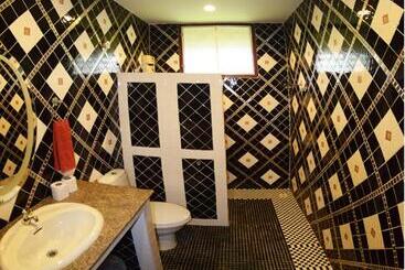 酒店 D&k Smiley Phuket Resort