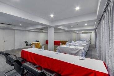 Hotel The Lantern Resorts Patong Sha Extra Plus