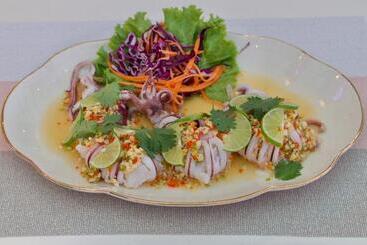 هتل The Sea Cret Hua Hin