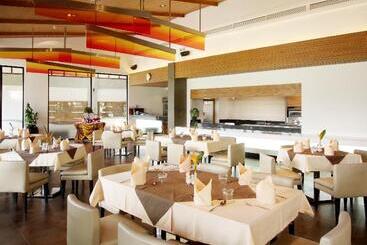 هتل Tinidee Golf Resort Phuket   Sha Extra Plus