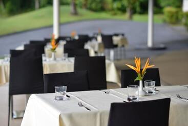 هتل Tinidee Golf Resort Phuket   Sha Extra Plus