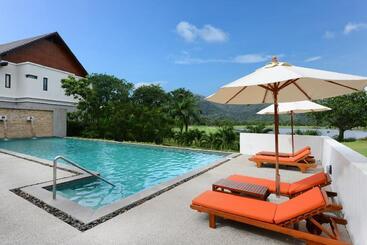 هتل Tinidee Golf Resort Phuket   Sha Extra Plus