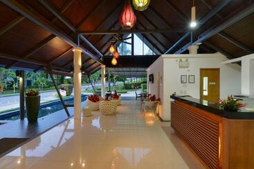 هتل Tinidee Golf Resort Phuket   Sha Extra Plus