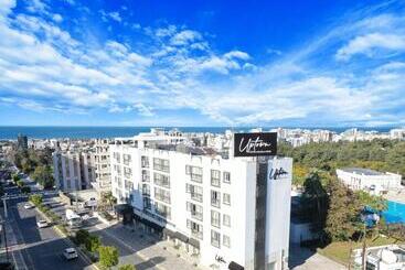 هتل Uptown Buyuk Anadolu Girne