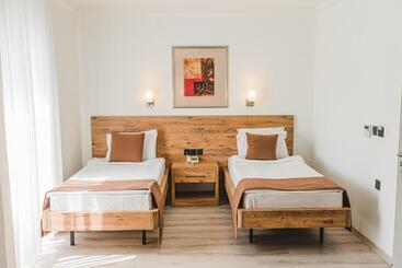 هتل Uptown Buyuk Anadolu Girne