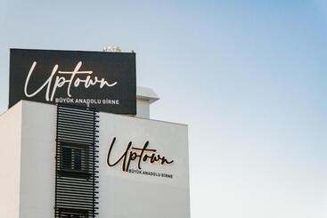 هتل Uptown Buyuk Anadolu Girne