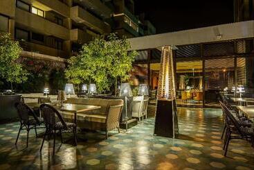 هتل Wyndham Santiago Pettra