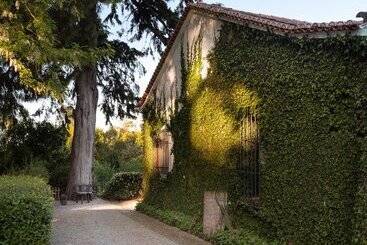 Imani Country House
