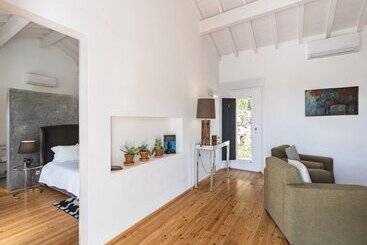 Imani Country House