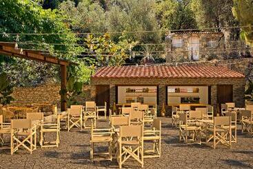 استراحتگاه Aquamare Molyvos Hotel Adults Only