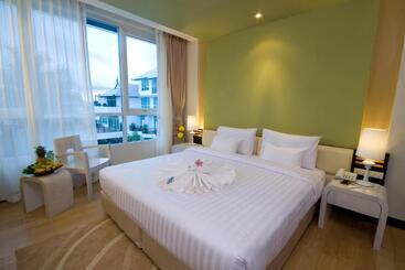 A Te Chumphon Hotel   Sha Plus