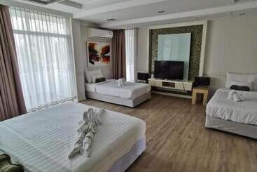 A Te Chumphon Hotel   Sha Plus