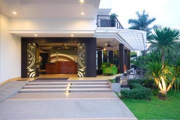 A Te Chumphon Hotel   Sha Plus