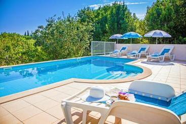Peric Apartments
