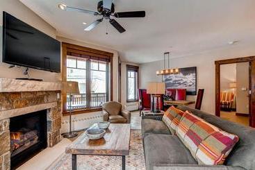 آپارتمانهای توریستها Water House On Main Street #5211