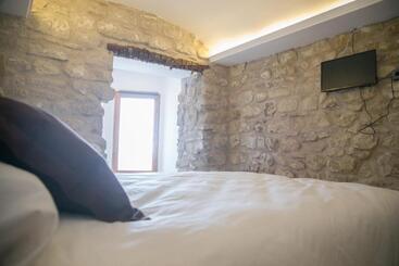 Apartamentos Turísticos La Casa Vieja