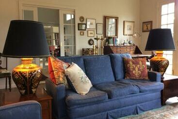 住宿加早餐  Hollyoak