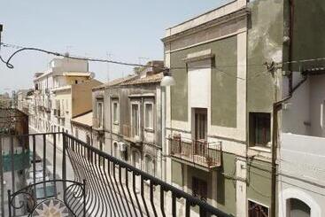پانسیون Le Bain Suite   Accanto Al Mare Vicinissima A Ortigia E Al Teatro