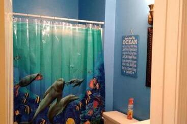 South Padre Island Condo Is Walking Distance To The Beach, Sleeps 6, Third Floor, 2024 Traveler Awar