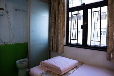 هاستل Om Guest House
