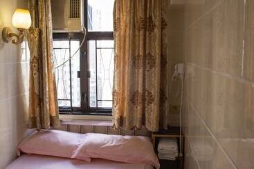 هاستل Om Guest House