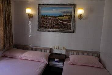 هاستل Om Guest House