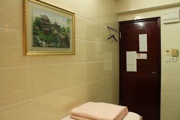 هاستل Om Guest House