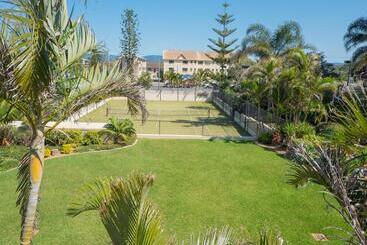 Burleigh Surf Apartments