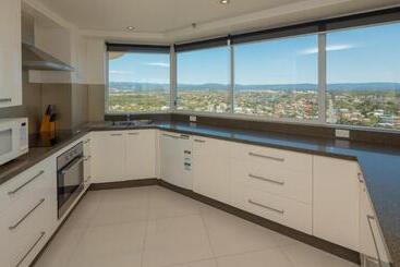 Burleigh Surf Apartments