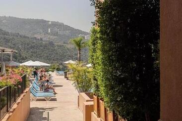 Country Lodge Hotel & Resort Beirut
