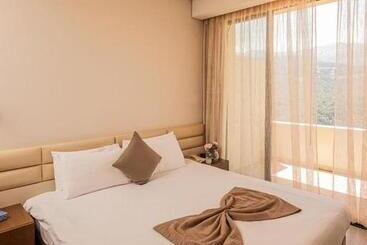 Country Lodge Hotel & Resort Beirut