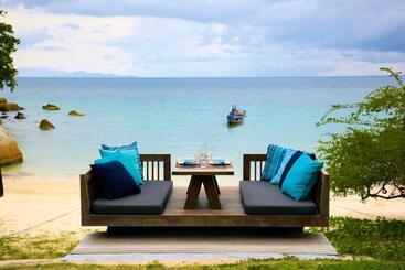 Haadtien Beach Resort