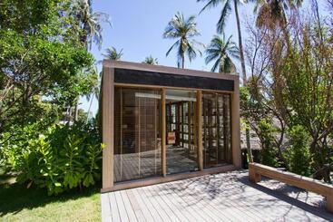 Haadtien Beach Resort