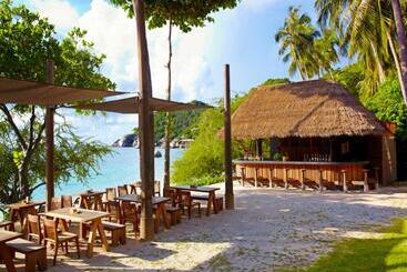 Haadtien Beach Resort