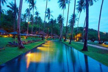 Haadtien Beach Resort