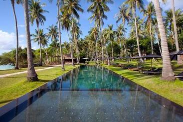 Haadtien Beach Resort