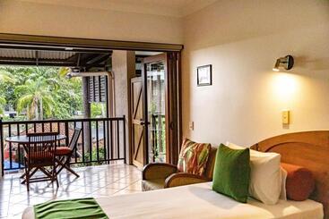 Hibiscus Resort & Spa   Official Onsite Reception & Check In