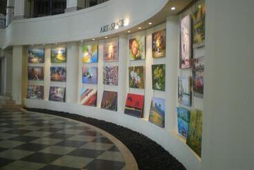 هتل Avillion Admiral Cove