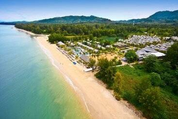 هتل Beyond Khaolak