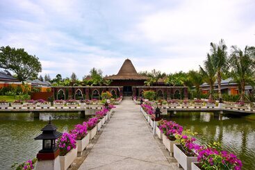هتل Beyond Khaolak