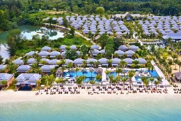 هتل Beyond Khaolak